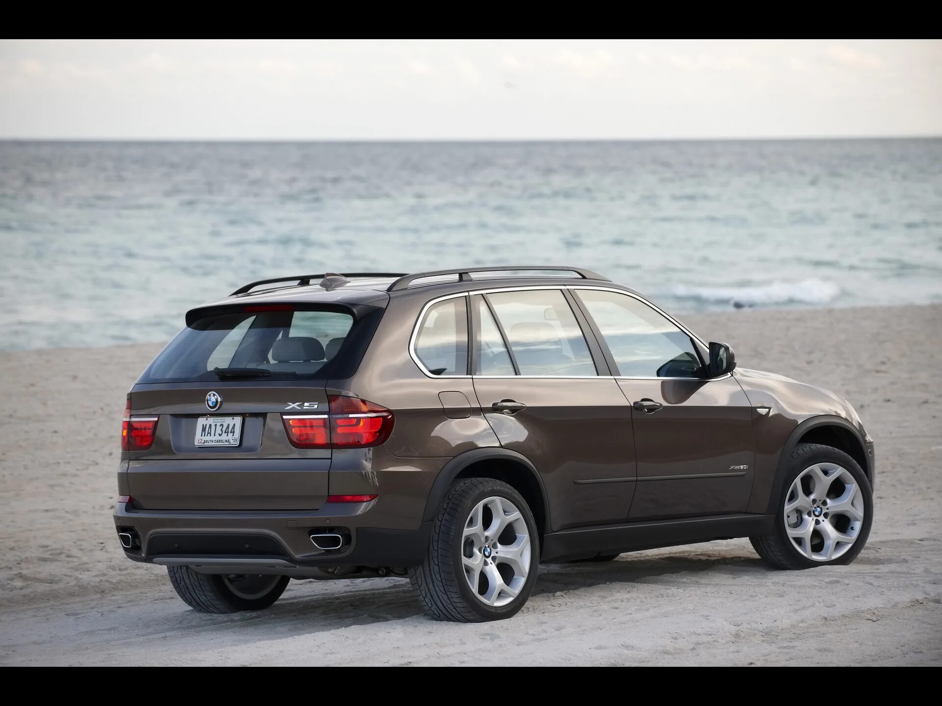 BMW x5 2010. BMW x5 2011. БМВ х5 2010 года. БМВ х5 2011 года. X 5 0.5 x 1