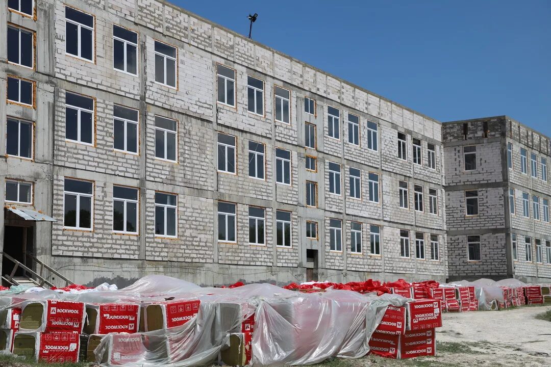7 Микрорайон Бахчисарай. ГКУ инвестиционно-строительное управление Республики Крым. Школа в Бахчисарае которая строится. Школа 600 мест