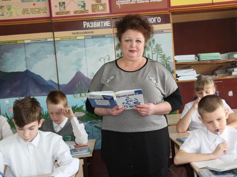 Гбоу сош 1 приволжье. Гбоу сош 1 приволжье приволжского. Сайт школы 1 приволжье самарской области. Школа2приволжье дети. Форма кадетского класса в школе для девочек в 1 классе.