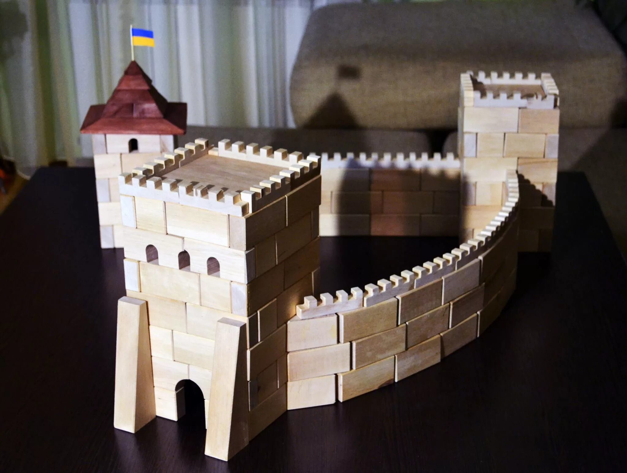 Замок из кубиков. Как сделать замок из конструктора. Домик из конструктора. Lego duplo castle. Лего замок нойшванштайн.