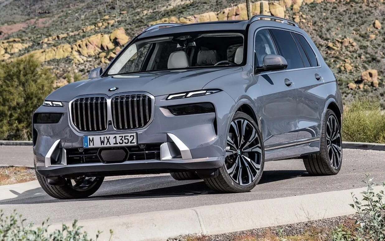 Бмв х7 в новом кузове. Bmw x7 restyling. Кроссовер бмв х7. Bmw x7 xdrive40i. Bmw x7 xdrive40i.