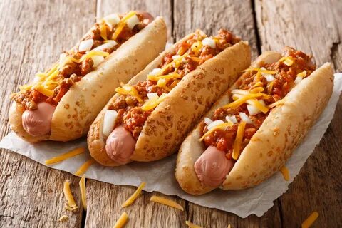 Britney Spears kedvence a csilis hotdog - recept.