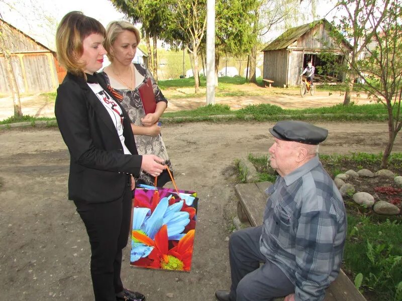 Погода пречистое духовщинский район смоленской. Береснево Духовщинский район. Глава Духовщинского района Смоленской области. Администрация Духовщинского района. С.Пречистое Духовщинского района Смоленской области.