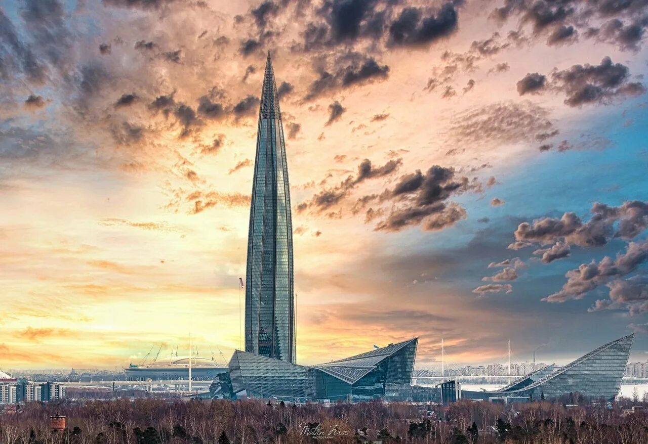 Прогулочная у лахта центра. Лахта-центр в санкт-петербурге 2025. небоскреб в питере. лахта центр 2016. лахта-центр 2 в санкт-петербурге.