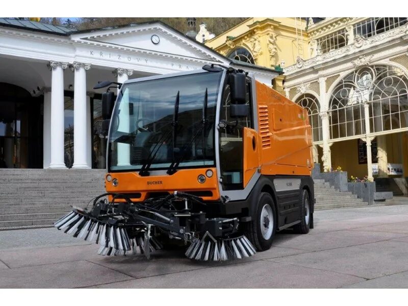 Вакуумная самоходная подметально-уборочная машина джонсон. Пылесос фиорентини с150 машина. Подметально-уборочная машина mc 130 plus. Уборочная машина muvo. Вольво кдм меркатор.