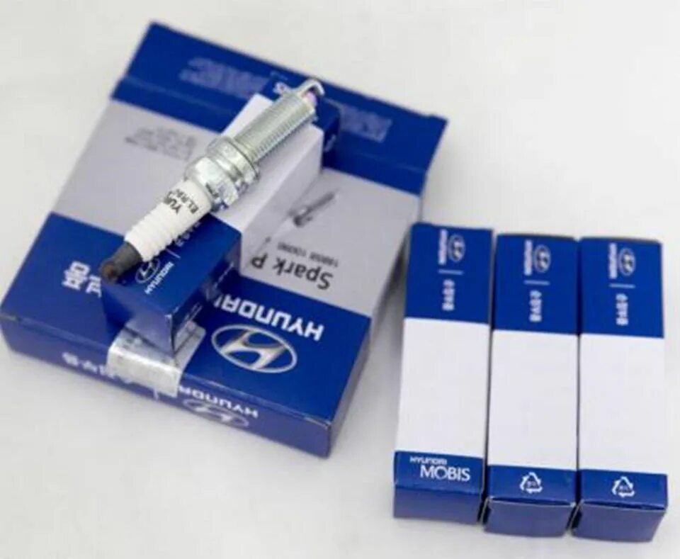 Оригинальные свечи зажигания хендай солярис. Свечи зажигания hyundai solaris 1. Свечи hyundai solaris 1. 1885810090 свеча зажигания i 20, i-30, элантра new, солярис ngk. Свеча зажигания ngk lzkr6b-10e.