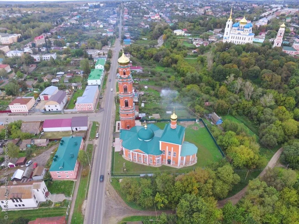 Орловская область города. Город Болхов Орловской области. Болхов церкви. Церкви Болхова Орловской области. Болховские храмы Орловская область.