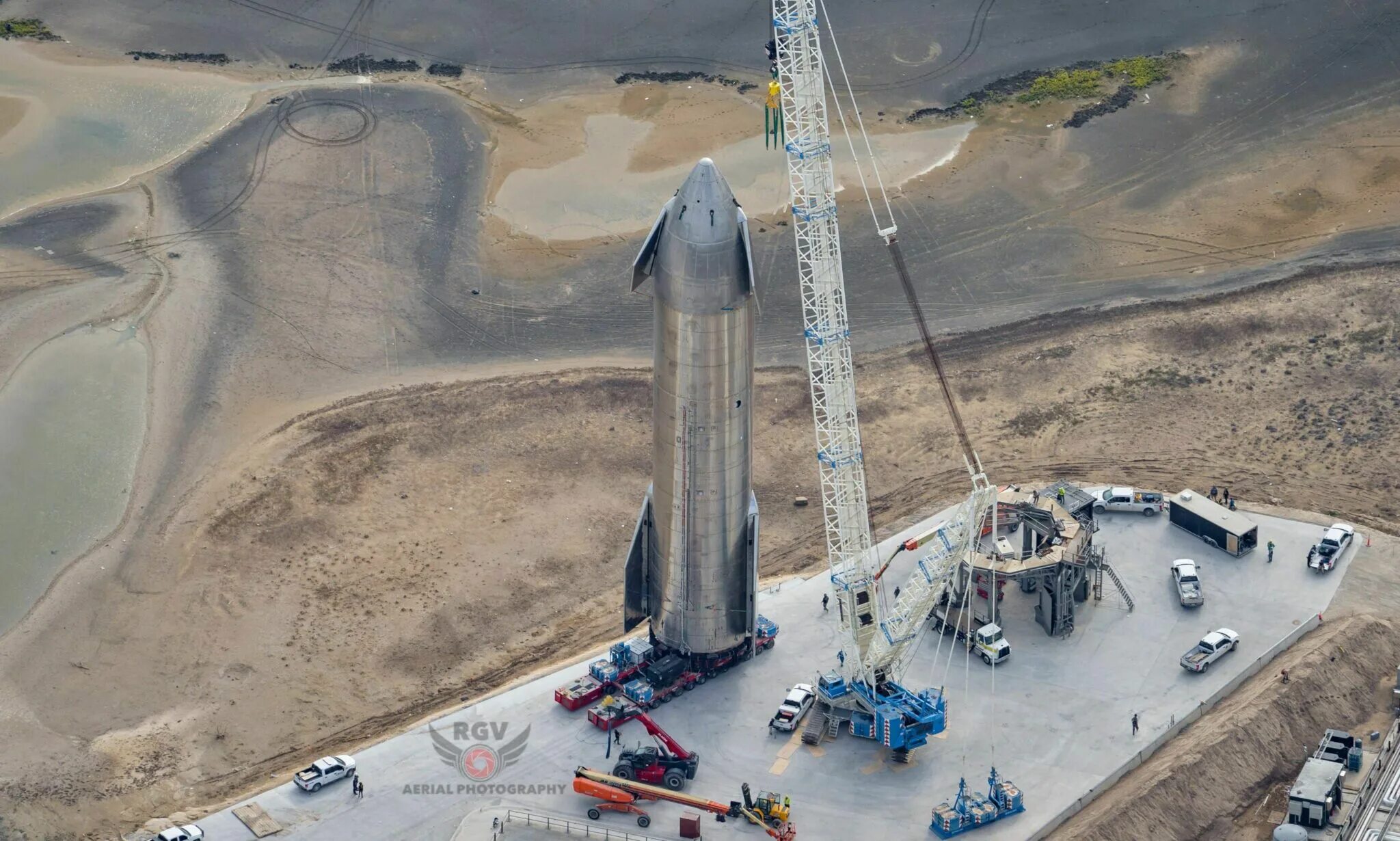 Запуск старшип 2023. Старшип последние новости. Ракета spacex. Старшип последние новости. Ракета в космосе.
