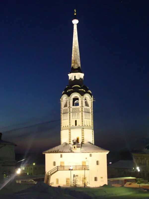 соборная колокольня соликамск. соборная колокольня в городе соликамске. троицкий собор в соликамске колокольня. соборная колокольня соликамск 2020. знаменитая 60 метровая падающая колокольня огэ.