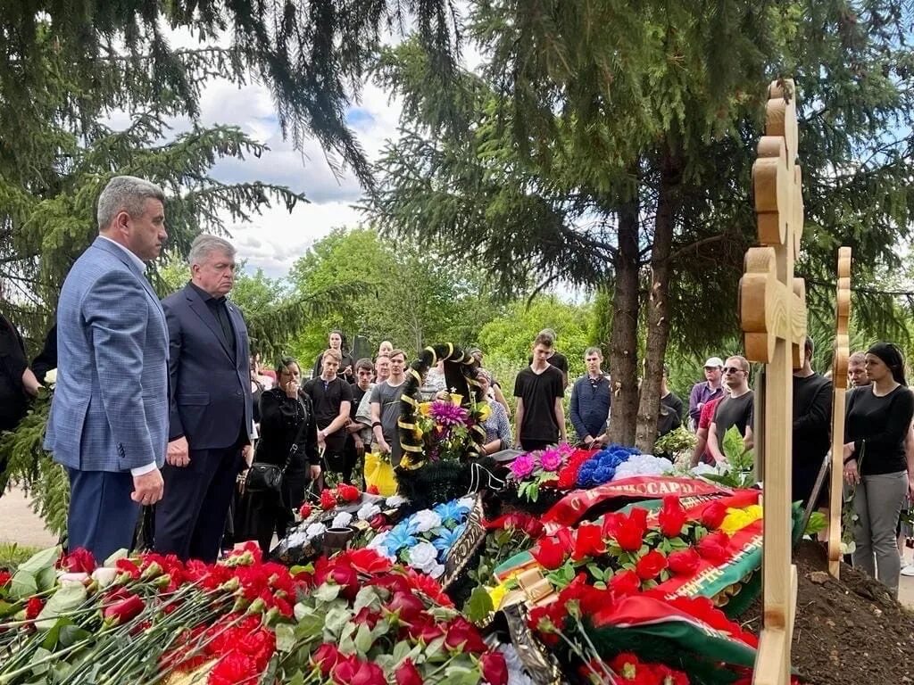 Сегодня впала