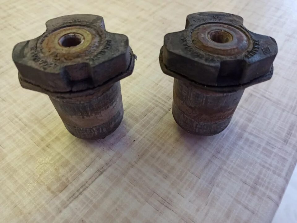 4. Съемник задних сайлентблоков рено лагуна 2. Задние сайлентблоки задних рычагов ниссан х-трейл т30. Передние сайлентблоки рено симбол. 4.