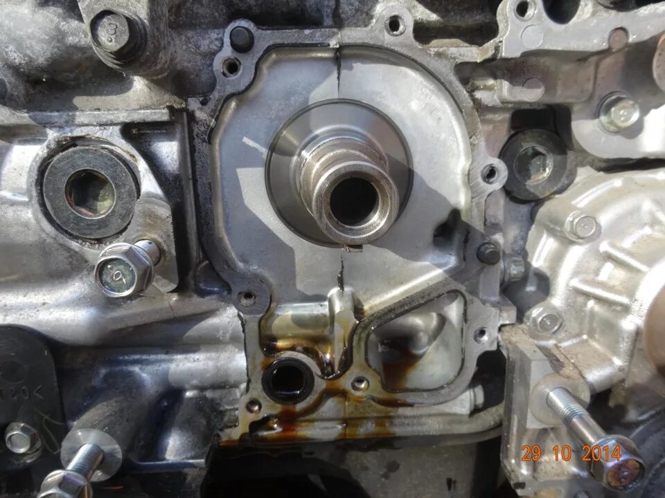 Ej204. Subaru ej253 крышка ГРМ. Помпа ej204. Муфта AVCS ej204.