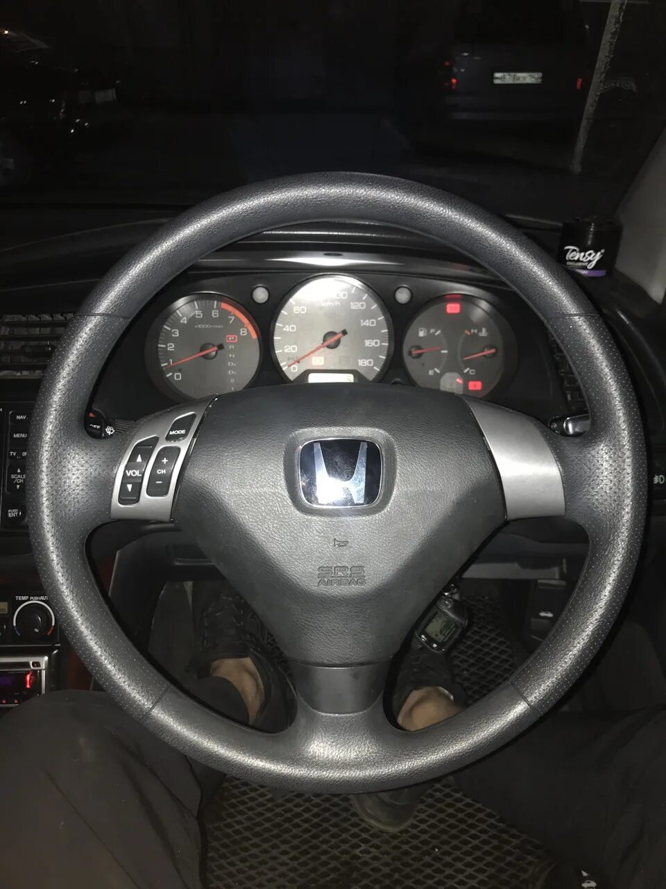 Кнопка под рулем хонда аккорд. Руль honda accord 8. Руль honda accord 8. Замена руля хонда аккорд. Руль хонда аккорд 8.