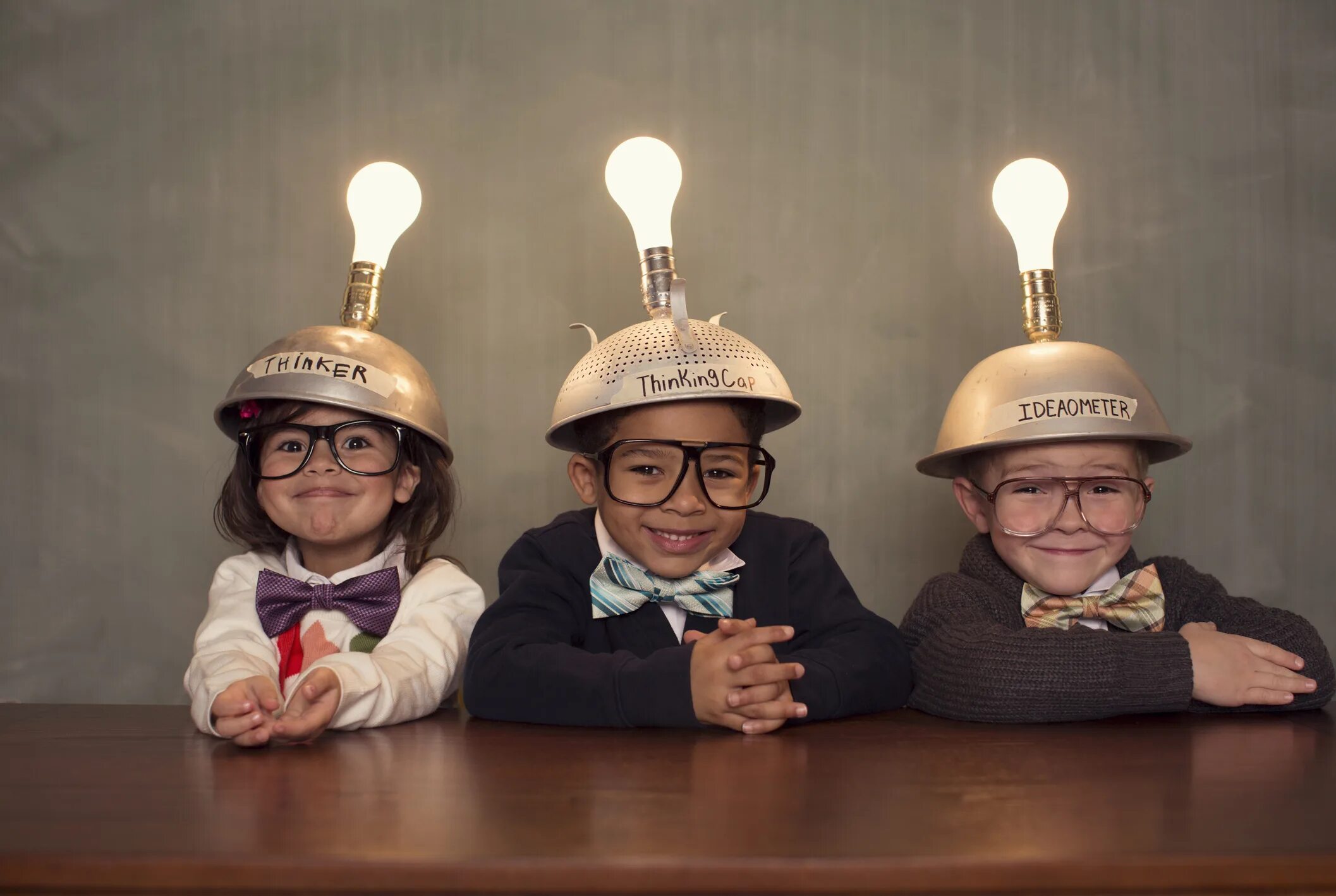 Smart thinks. Креативные дети. Гениальный ребенок. Дети изобретатели. Поколение креатив.