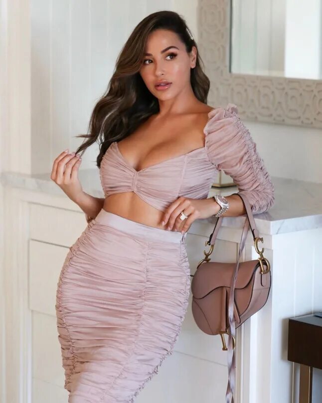 Ana Cheri. Ana Cheri Garcia в платье. Ана чери Ana Cheri +18. Ana Cheri 2019 порнофотосессия. Ana 2023