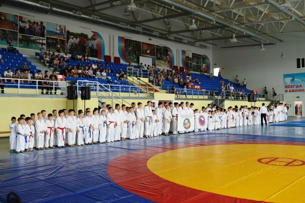 спортшкола астрахань. импульс астрахань волейбол. спортивная школа им. 1 школа футбол. спортшкола астрахань.