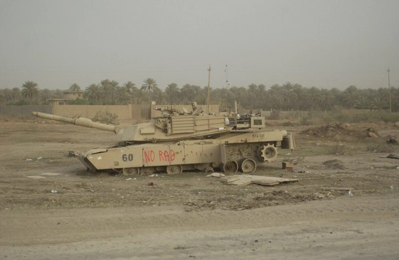 Танк Абрамс в Ираке. Танк Абрамс м1а2 подбит. Подбитые танки Абрамс в Ираке. Подбит первый танк абрамс