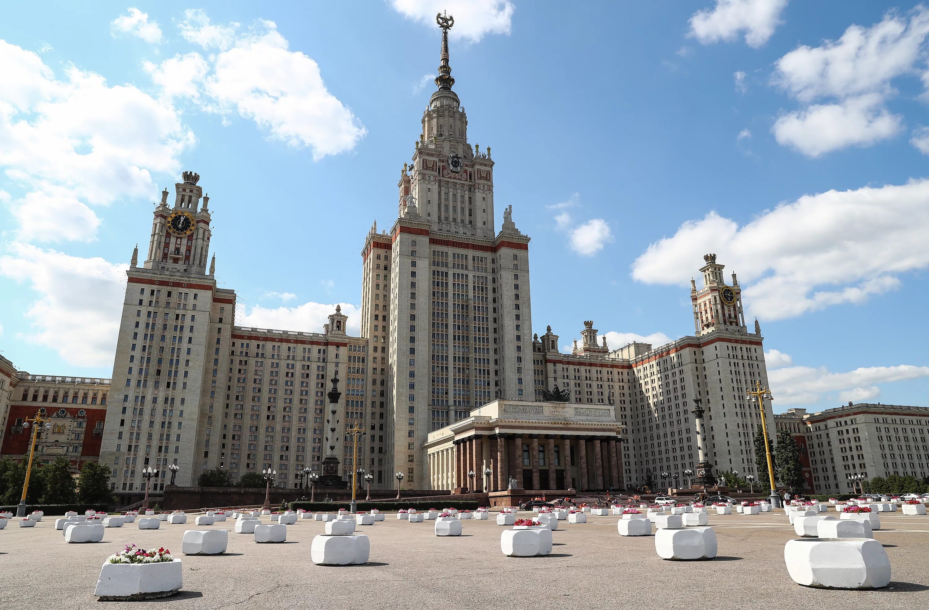 Московский государственный университет имени м.в.Ломоносова，МГУ. Университет МГУ В Москве. Московский институт Ломоносова. МГУ М В Ломоносова.