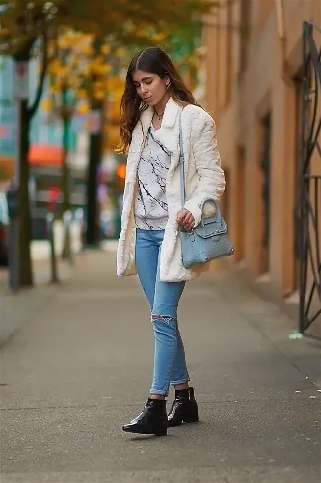 30 Best Shoes to Wear With Boyfriend Jeans For a Chic Look フ ァ ッ シ ョ ン