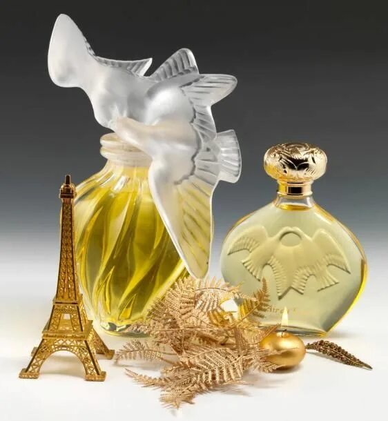 Lalique Nina Ricci l Air du Temps. Nina Ricci l'Air du Temps. Флаконы Лалик Нины Риччи. Духи хана