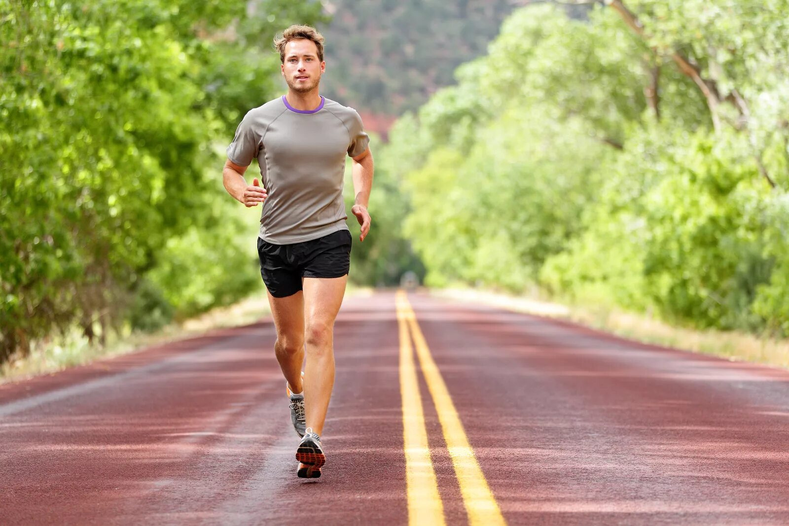 Exercise is great. Мужчина бежит. Занятие спортом. Спортивные люди. Парень бегает.