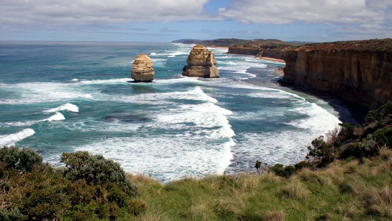 Великая океанская дорога. Юго восточное побережье австралии. Грейт оушен роуд австралия. Мыс 12 апостолов. Юго восточное побережье австралии.