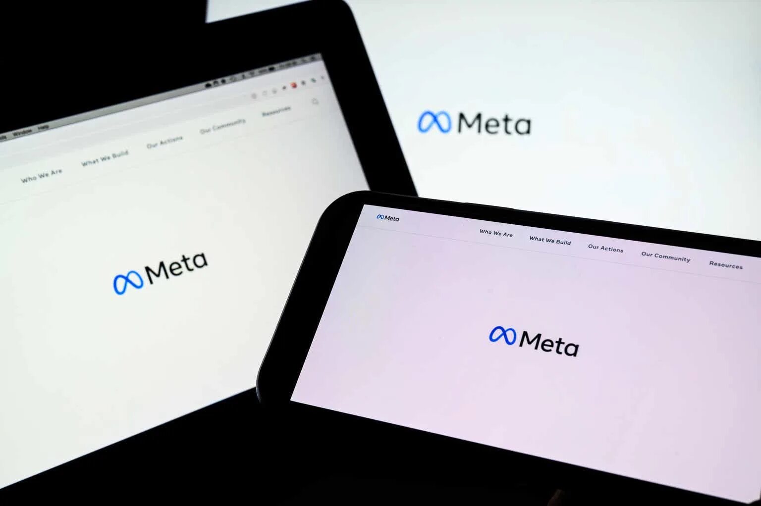 Platforms including. Meta platforms. Meta platforms logo. Meta platforms Facebook. Продукты meta platforms.