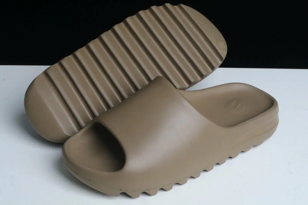 Adidas Yeezy тапочки. Тапочки Yeezy Slide. Тапочки адидас Yeezy Slide. Тапки adidas Yeezy Slide Bone. Slide тапки