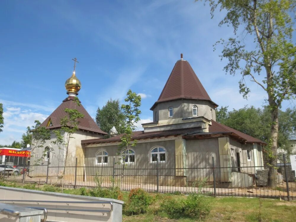 Храм веры надежды любови в бирюлевском. Храм веры надежды в чертаново. Храм веры надежды любови и матери их софии в москве в чертаново. Храм веры надежды в чертаново. Вера надежда любовь церковь на подольских курсантов.