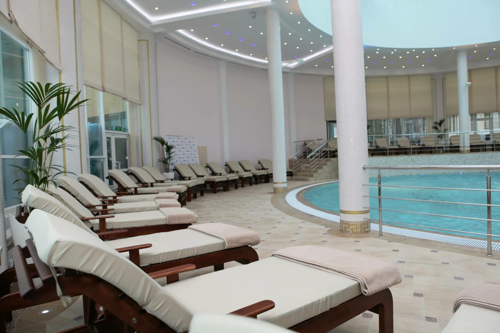 Ramada by wyndham yekaterinburg hotel & spa 5*. Ramada hotel spa 5 екатеринбург. Ramada spa екатеринбург. Термальные источники рамада екатеринбург. Гостиница рамада екатеринбург.