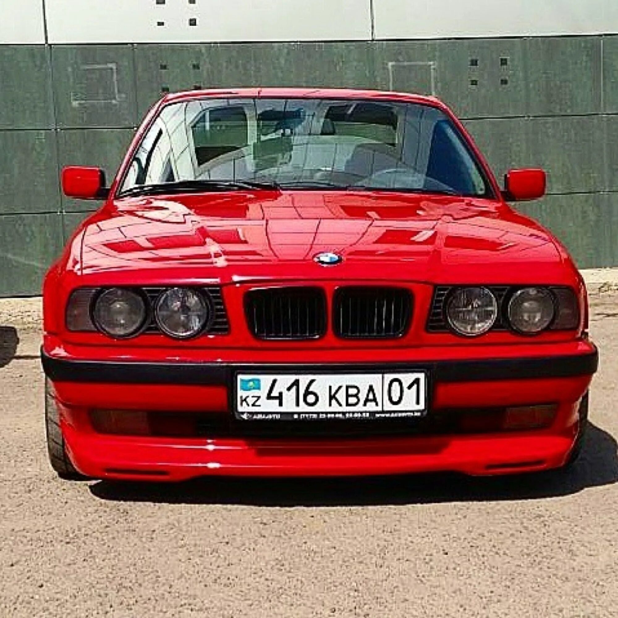 Е34 красная. BMW e34 красная. BMW e34 4.4. БМВ Е 34 525 красная. БМВ 34 красный.