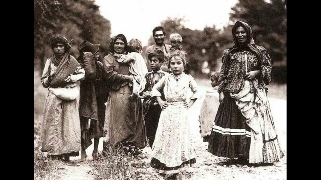 Цыгане презентация. Цыгане кочующий народ. История происхождения цыган. История происхождения цыган. Цыгане презентация.