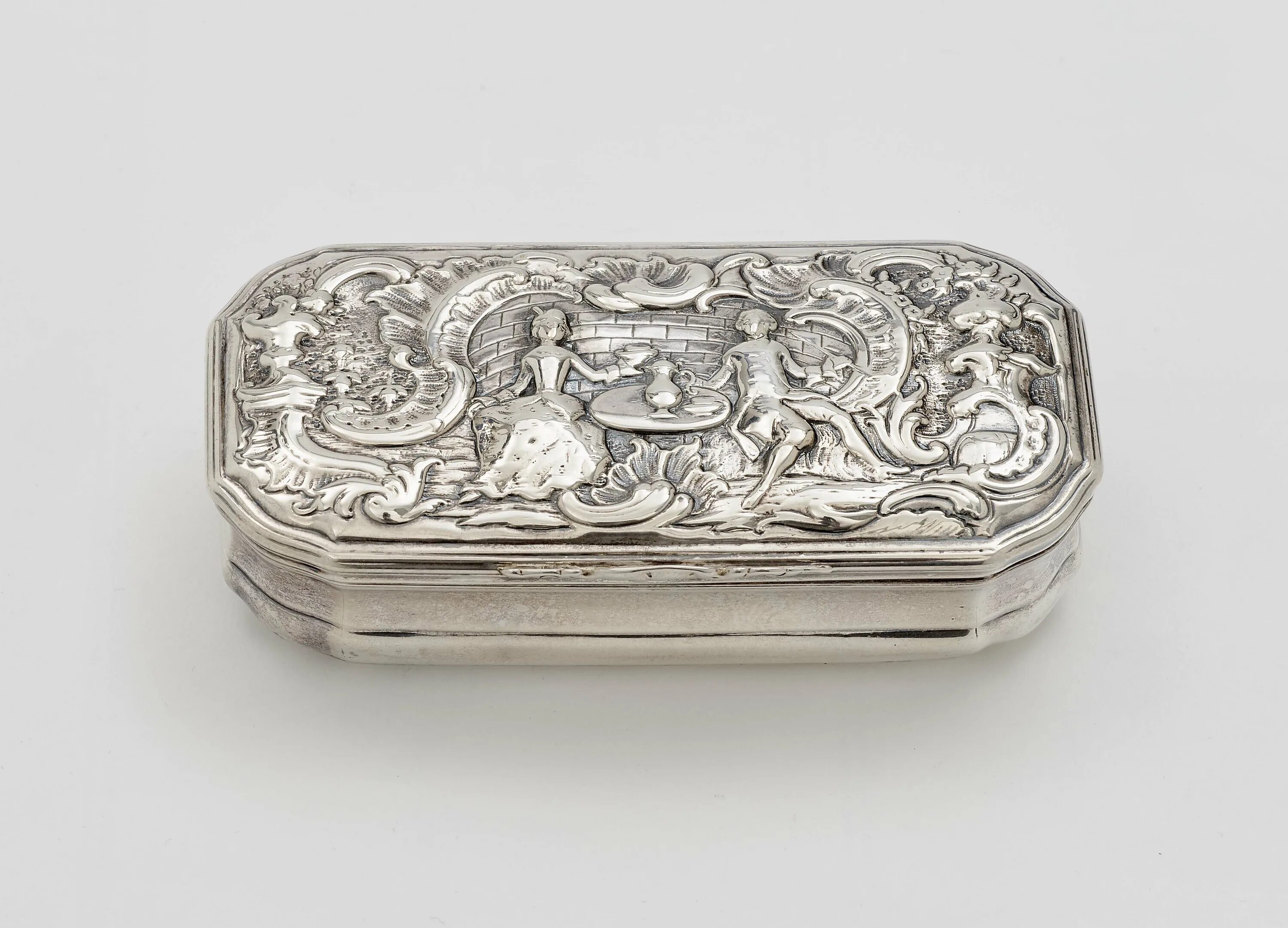 Табакерка 3. Дореволюционная табакерка. Черепаховая табакерка. Табакерка 18 век. Бриллиантовая кладовая эрмитажа позье.