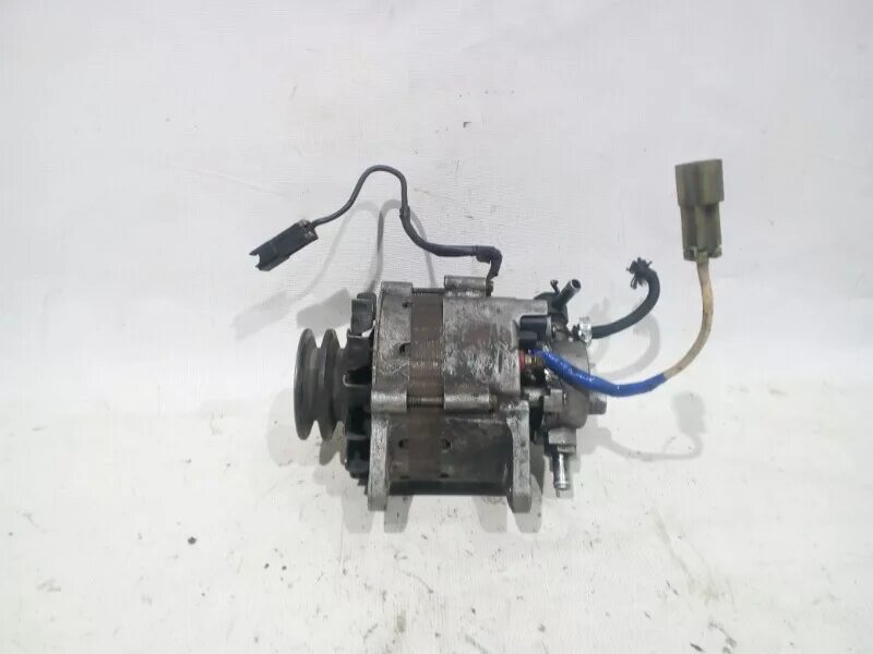 Генератор косого. 4. Генератор 036 903 024j. Генератор калина 1 16 клапанов. Генератор тойота 2c fe.