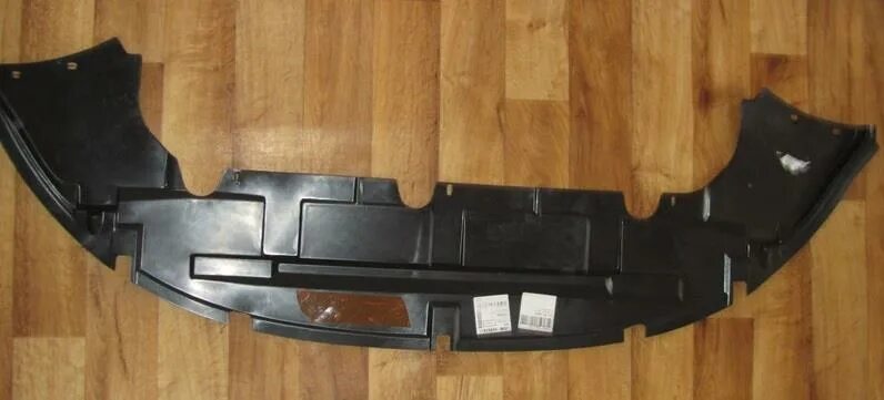 Пластиковая защита бампера форд фокус 2. Защита бампера фокус 2 рестайлинг. Крепления пыльника форд фокус 2. Защита бампера фокус 2 рестайлинг. Защита под бампер форд фокус 2.