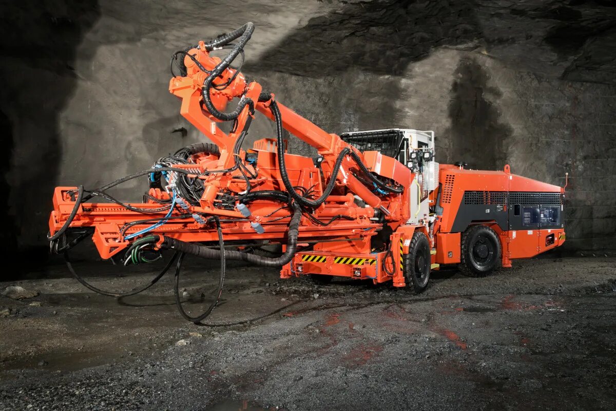 Буровая sandvik. Sandvik ds411. Анкероустановщик Sandvik ds411. Анкероустановщик Sandvik ds311. DS 411 Sandvik ds411.