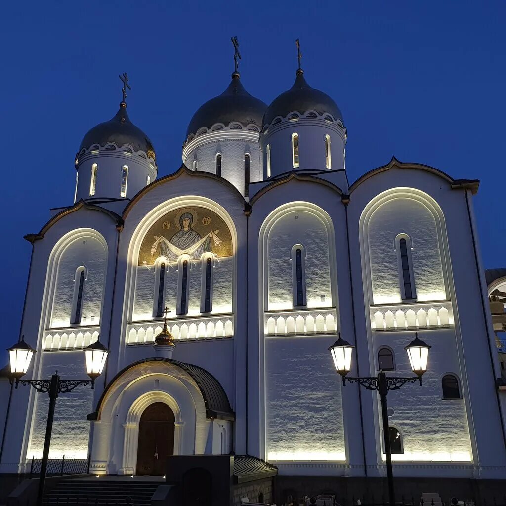 Фотографии Кафедрального собора Андрея Первозванного и окрестностей в Геленджике