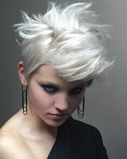 Белые короткие женские