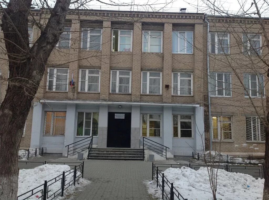 интернаты города. школа 19 город орёл. школа интернат котово волгоградская область. орловская область кромской район школа интернат. школа-интернат в городе ожерелье.