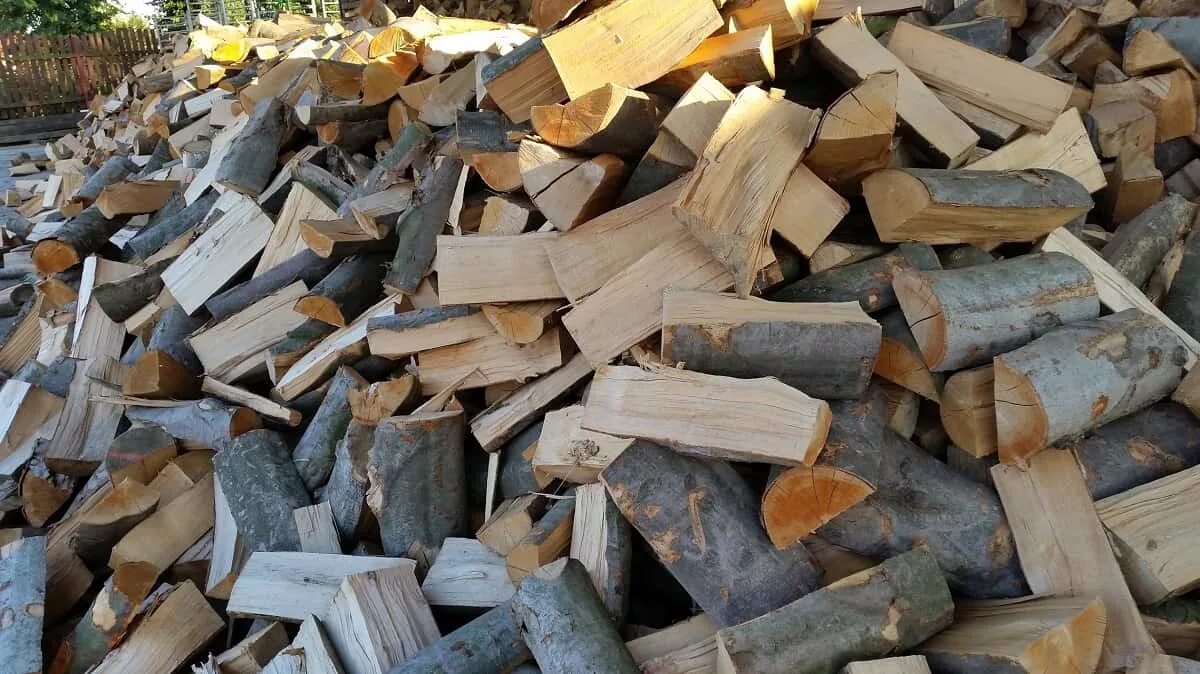 Купить дрова в иркутске с доставкой. Штабель дров. Дрова в Эстонии. Продам дрова. Дрова Могилев.