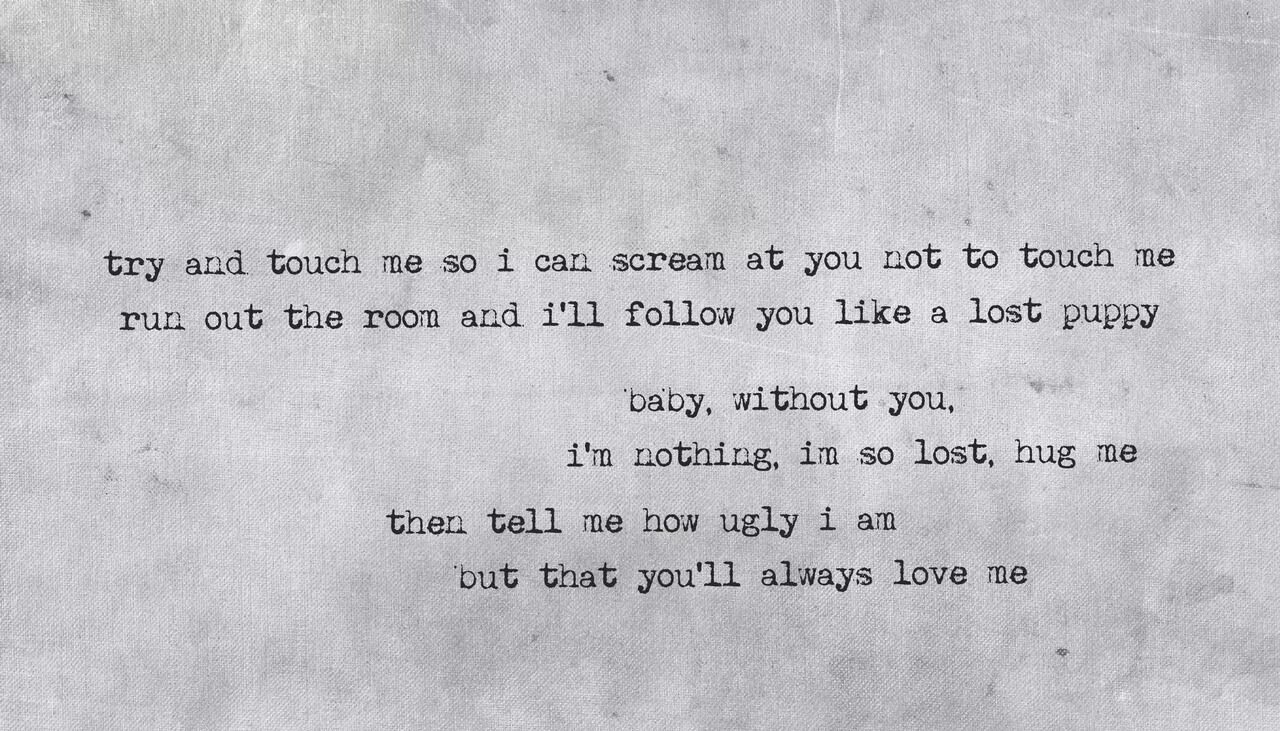 Песня i like way you kiss me. Love the way you Lie текст. Eminem Love the way you Lie текст. Текст песни Love the way you. Love the way you Lie - Eminem feat. Rihanna текст.