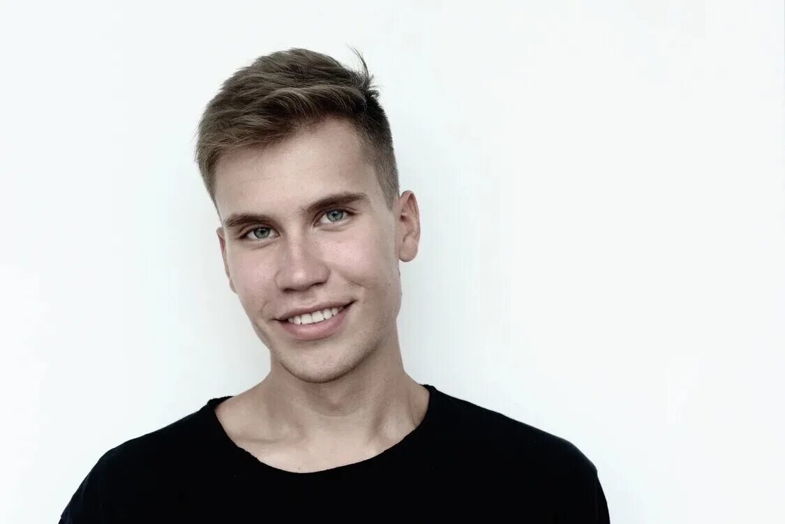 Дмитрий комельков полицейский. Дмитрий мальков ип пирогова. Актеру дмитрию малькову. Дима мальков ип пирогова. Актера дмитрия малькова.