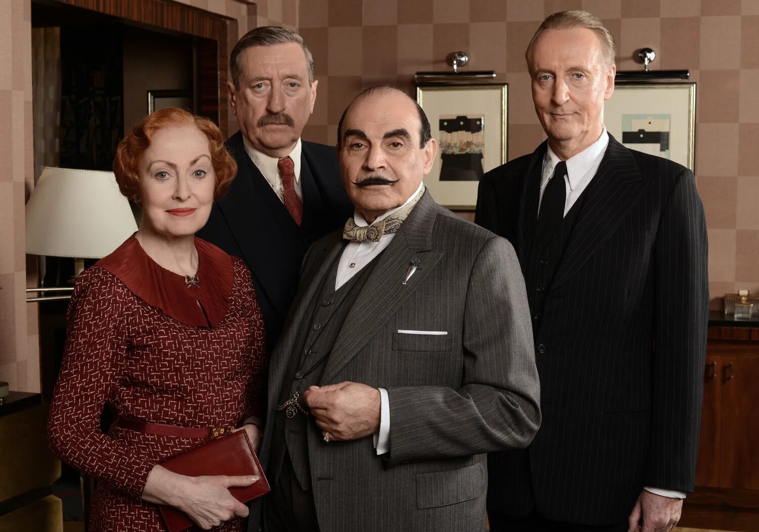 Агата кристи hercule poirot. Сериал агата кристи пуаро. Хью фрейзер пуаро. Дэвид суше пуаро агаты. Пуаро дэвид суше агата кристи.