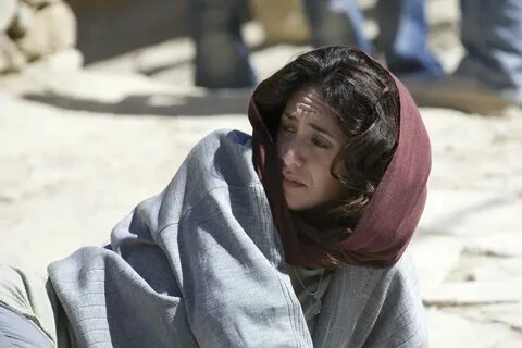 Разрешили забивать женщин камнями