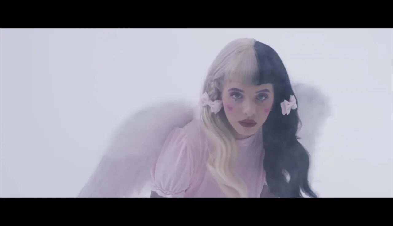 Мелани Мартинес Sippy Cup. Melanie Martinez Sippy Cup. Melanie Martinez из клипов. Sippy cup melanie