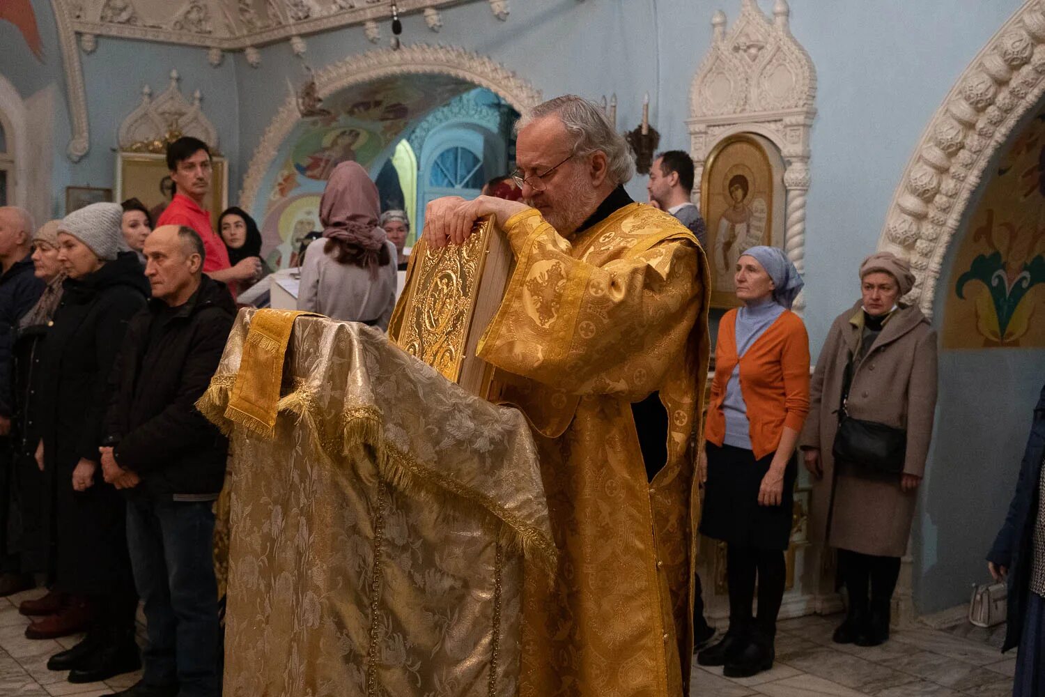 Диакон сретенского монастыря. Католический храм тверь алтарь. Незавершённая литургия. Собор вознесения господня, елец. Литургия 31.