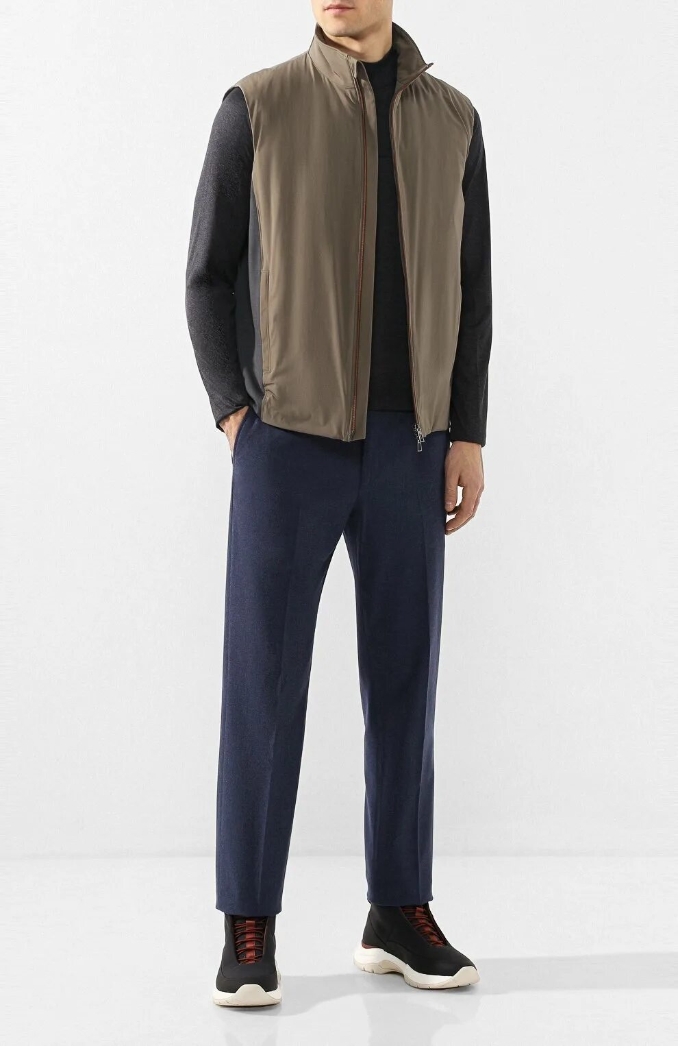 Loro piana замшевая куртка. Жилет loro piana. Loro piano мужское. Мужчина в лоро пиано. Лоро пиана мужчины.