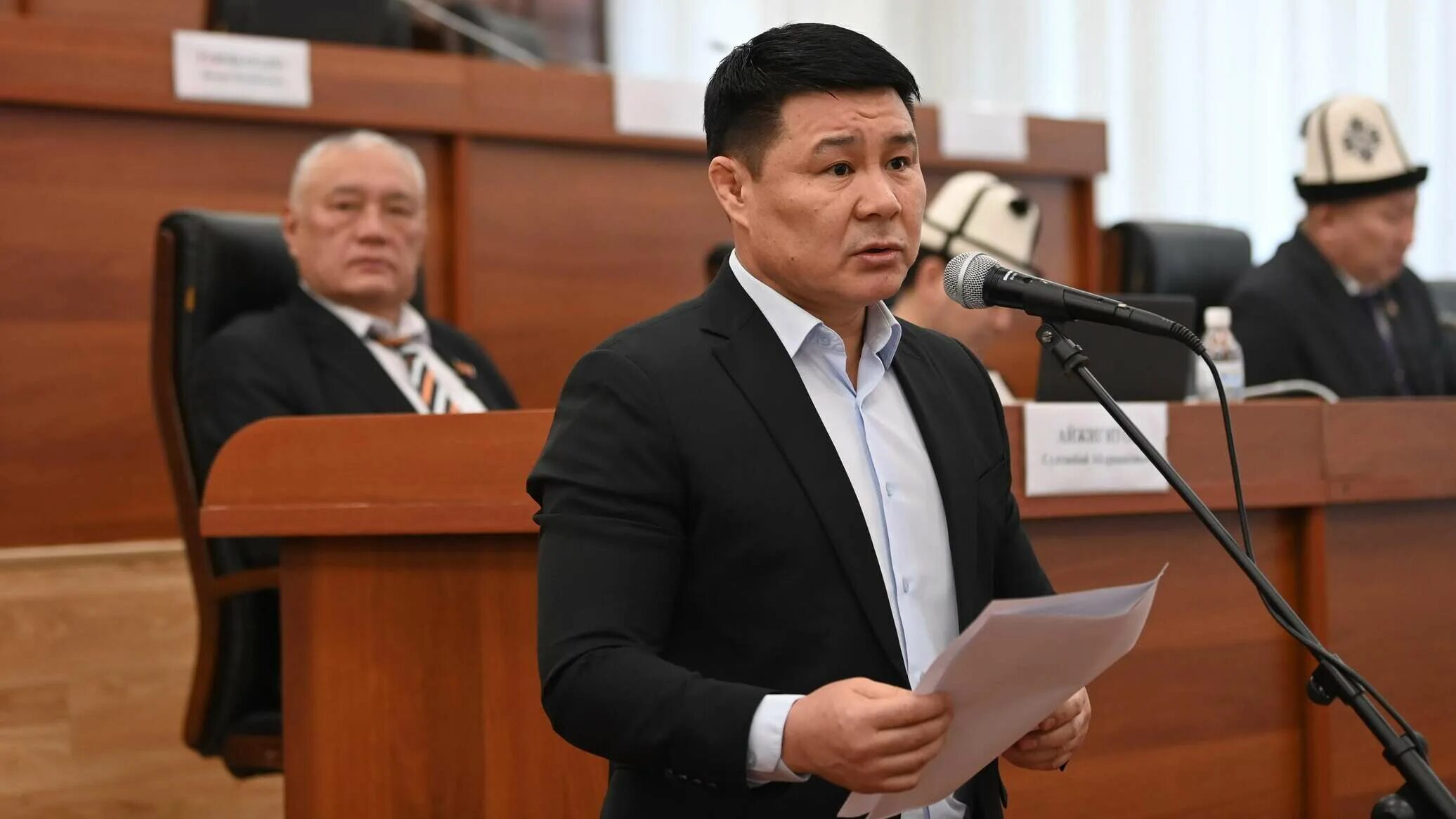 Тазабек икрамов видео. Тазабек икрамов жк. Депутат жогорку кенеша кыргызской республики. Тазабек икрамов 2022. Депутат тазабек.