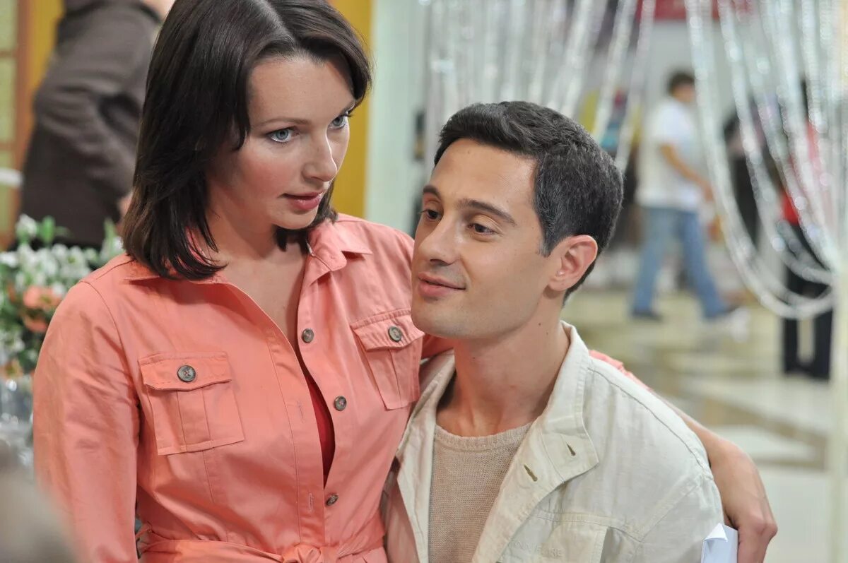 Сериал дыши со мной петр. Дыши со мной сериал кадры. Антон макарский и наталья антонова. Дмитриенко дыши со мной одним воздухом. Дмитриенко дыши со мной одним воздухом.