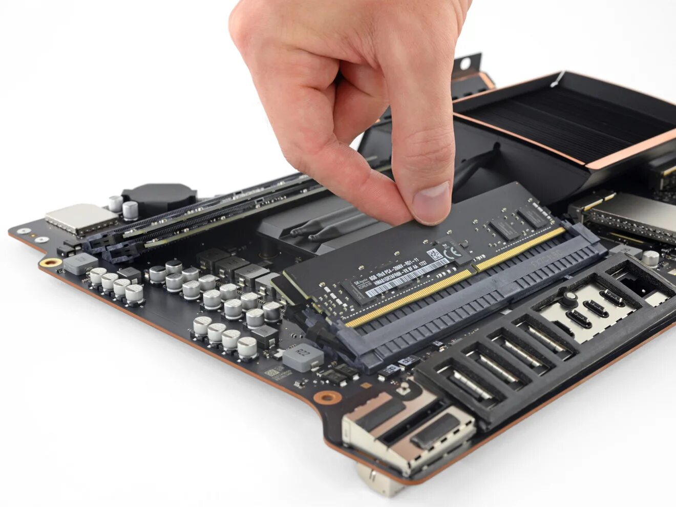 Оперативная память и ссд. IMAC 2019 disassembling SSD. IMAC 24 m1 Оперативная память. IMAC m1 IFIXIT. Оперативная память 11 pro